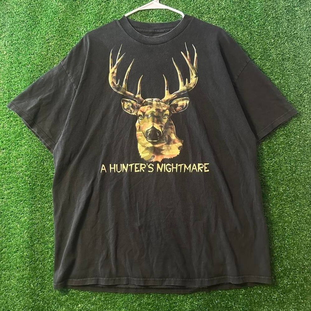 Hunting Deer camo and Black Graphic Tee Size 2XL‎
